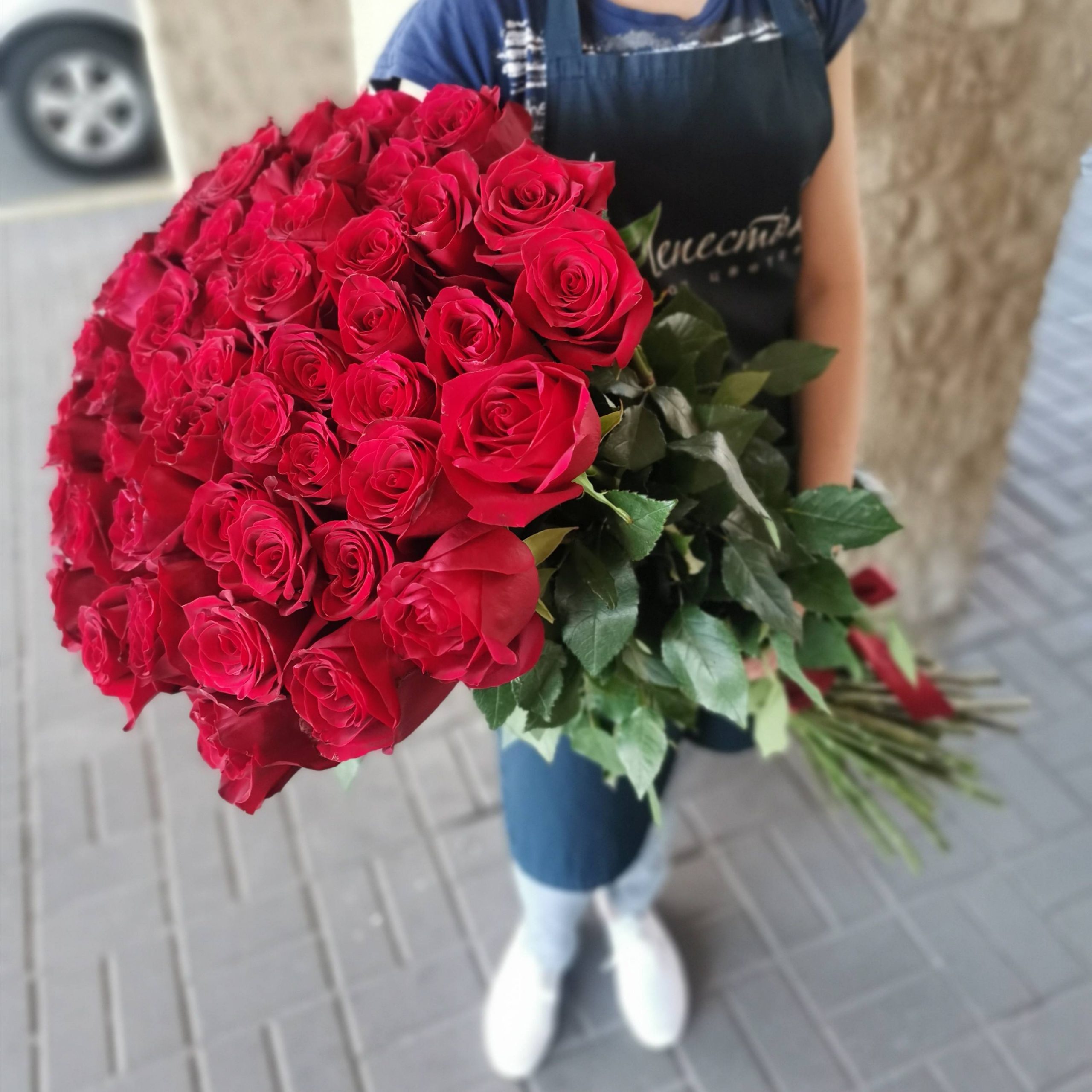 Букет из 51 метровой розы